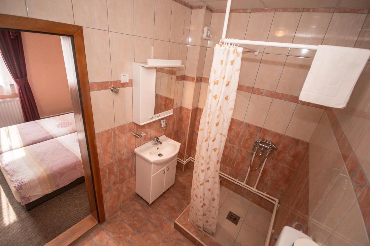 Hotel Drumski Raj Svilajnac Exteriör bild